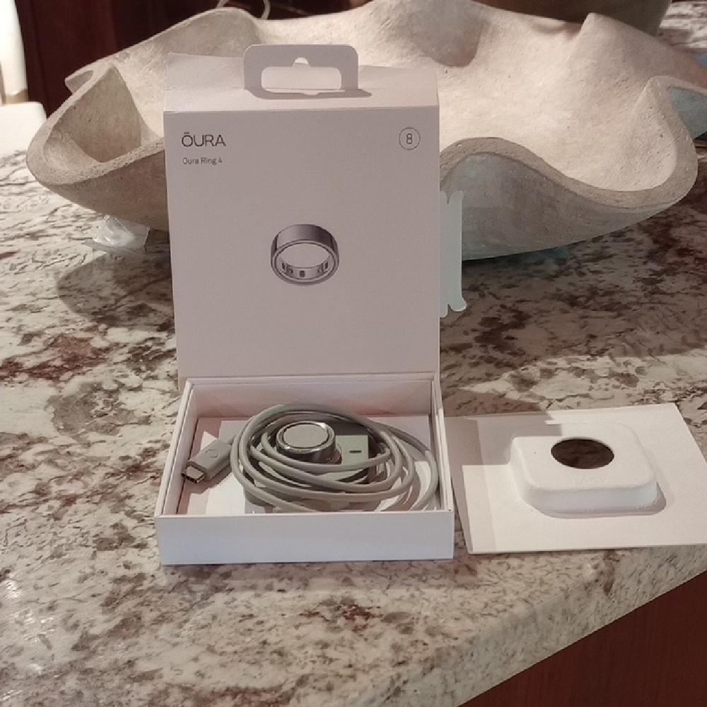 Oura Ring Charger with USB Cable in Gray